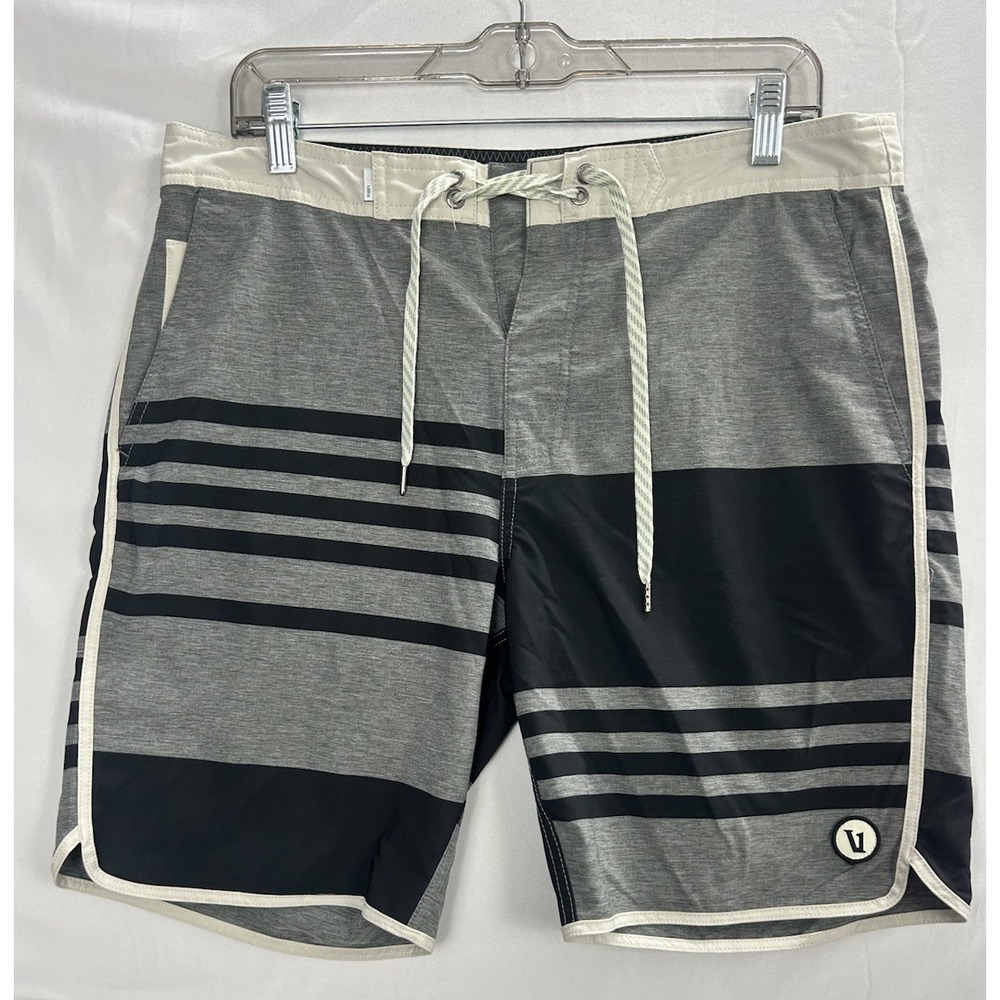 Vuori Men's V1 Cycled Performance Shorts 32 Gray Black 4-Way Stretch(1765)